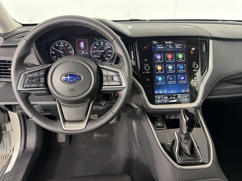 Used 2025 Subaru Outback Premium AWD/4WD image 3