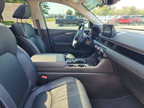 Used 2024 Honda Pilot Elite image 8