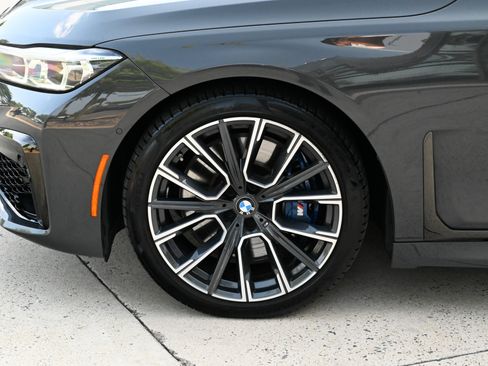 Used 2021 BMW 750i xDrive w/ Luxury Rear Seating Package AWD/4WD image 9