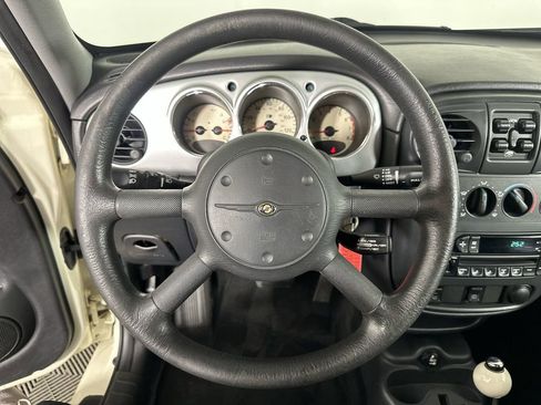 Used 2004 Chrysler PT Cruiser FWD image 11