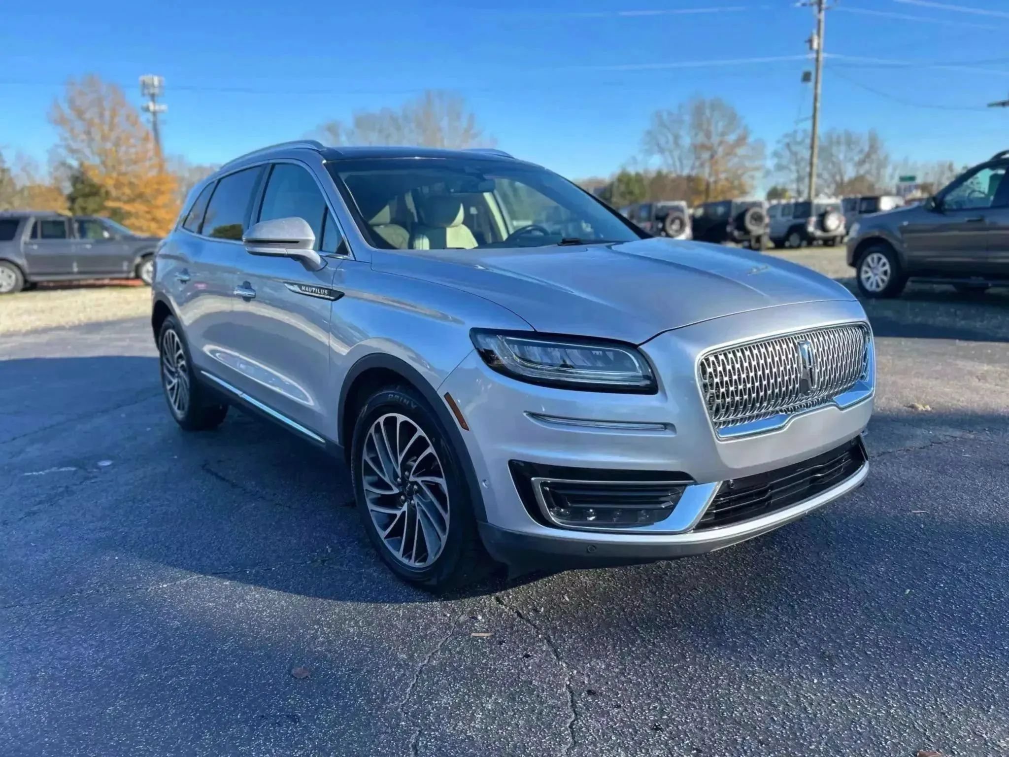 Used 2019 Lincoln Nautilus Reserve FWD image 5