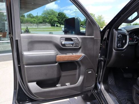 Used 2022 Chevrolet Silverado 2500 High Country w/ Z71 Off-Road Package AWD/4WD image 16