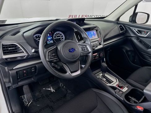 Used 2022 Subaru Forester Premium image 9