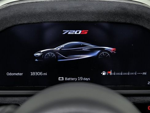 Used 2020 McLaren 720S Performance RWD image 23