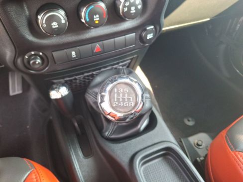 Certified 2018 Jeep Wrangler Unlimited Sport S AWD/4WD image 16