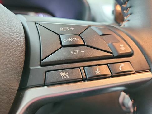 Used 2025 Nissan Sentra SR FWD image 24