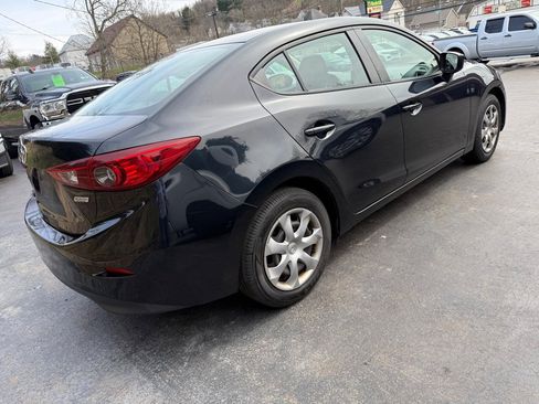 Used 2015 MAZDA MAZDA3 i Sport image 2