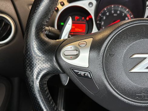 Used 2014 Nissan 370Z Coupe RWD image 27