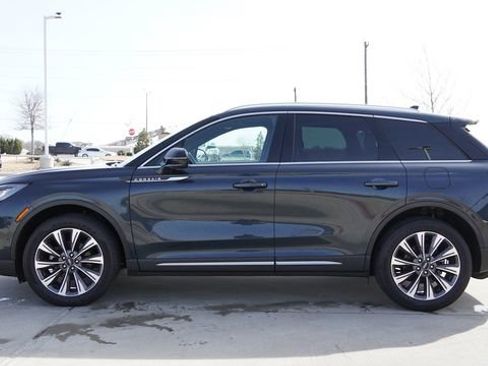 Used 2020 Lincoln Corsair Reserve w/ Equipment Group 201A image 6
