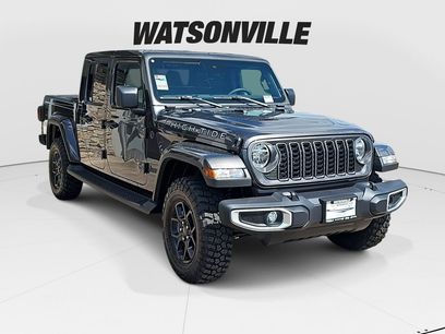 New 2025 Jeep Gladiator Willys