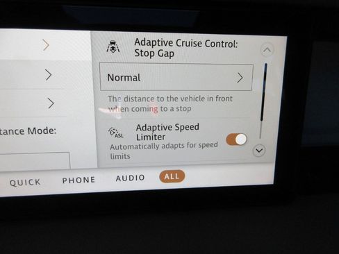 Used 2024 Land Rover Defender 110 S AWD/4WD image 63