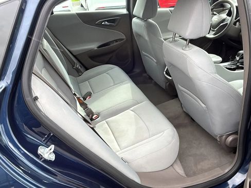 Used 2021 Chevrolet Malibu LT image 14