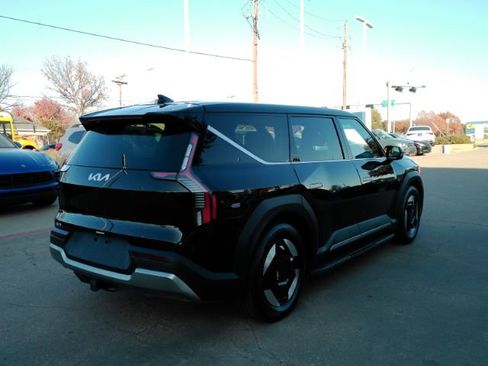 Used 2024 Kia EV9 Light image 6