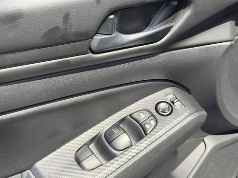 Certified 2025 Nissan Altima 2.5 S FWD image 25