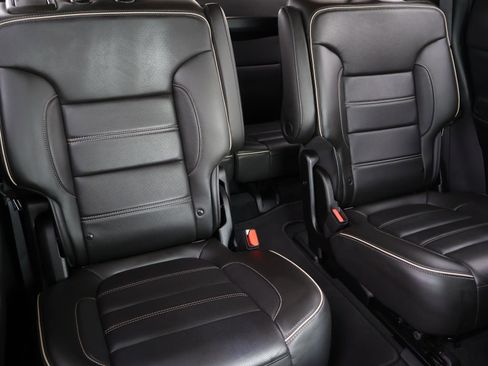 Used 2020 GMC Acadia Denali w/ Technology Package image 19