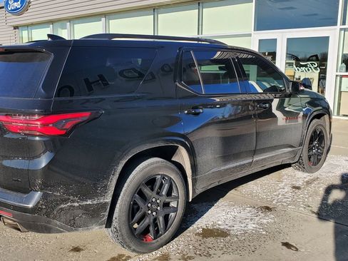Used 2022 Chevrolet Traverse Premier w/ Redline Edition image 3