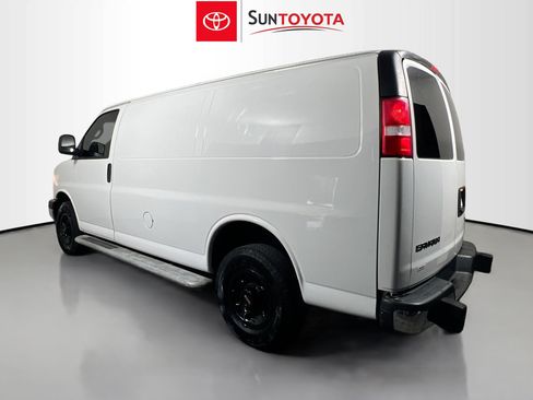 Used 2020 GMC Savana 2500 w/ Driver Convenience Package RWD image 6