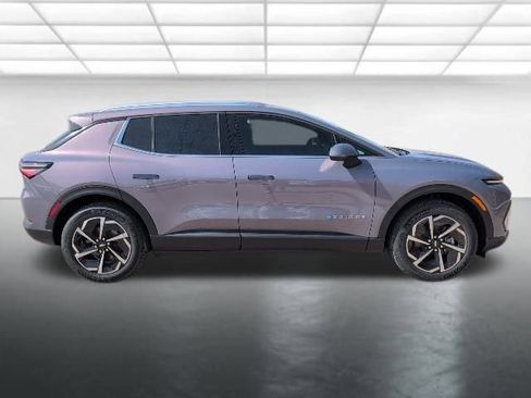 New 2026 Chevrolet Equinox EV LT image 31