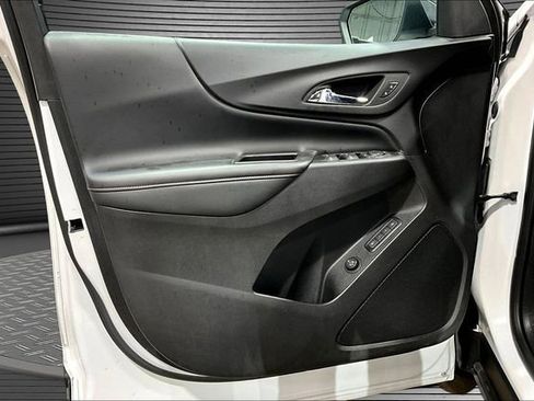 Used 2020 Chevrolet Equinox Premier FWD image 18