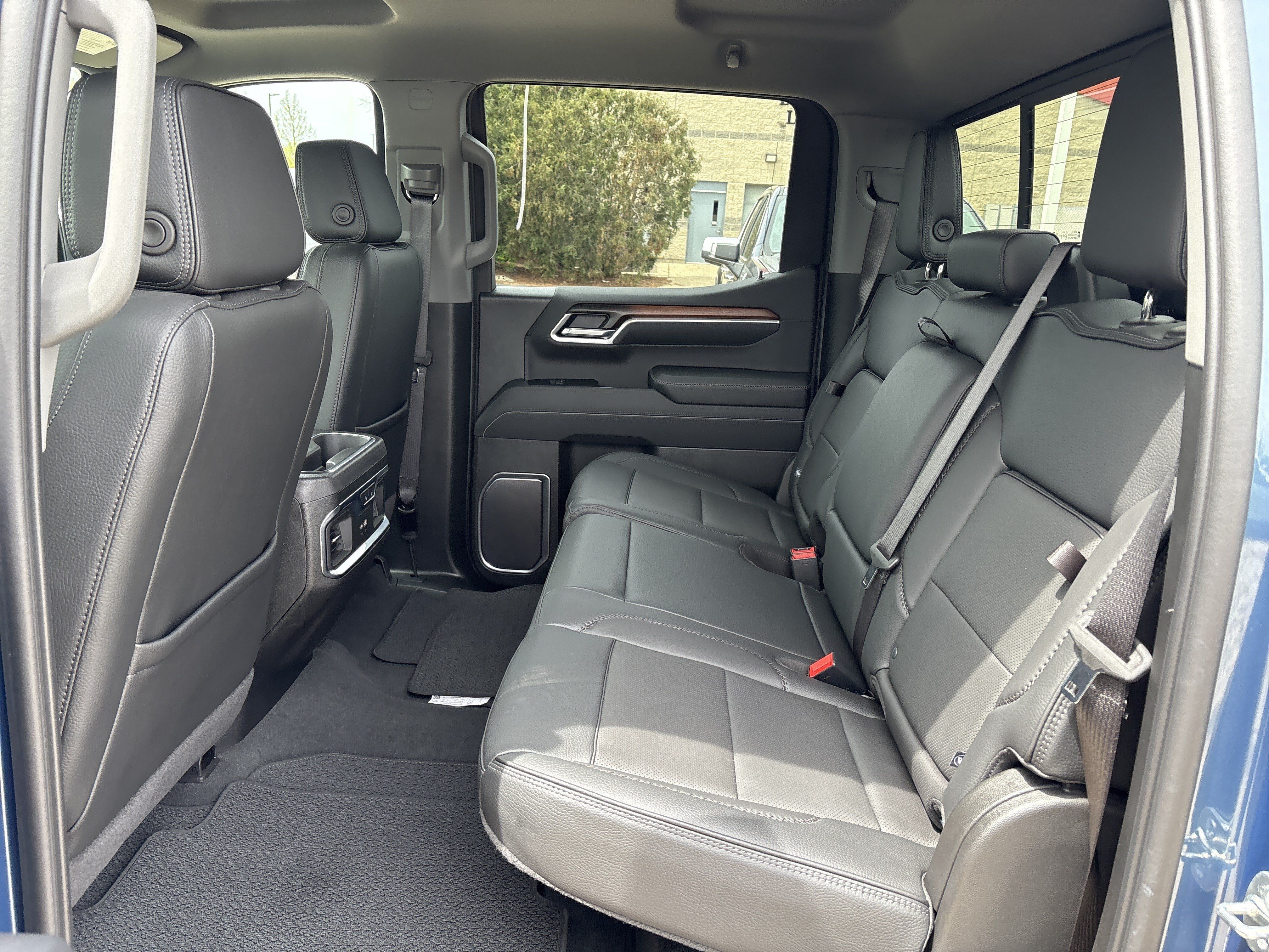 Used 2025 GMC Sierra 1500 Denali w/ Technology Package AWD/4WD image 13