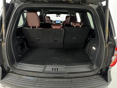 Used 2023 Ford Expedition Limited AWD/4WD image 16
