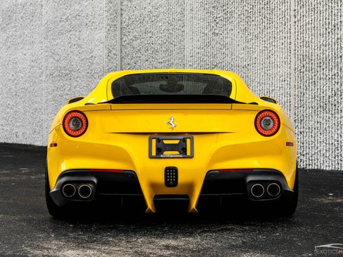 Used 2014 Ferrari F12 Berlinetta RWD image 37