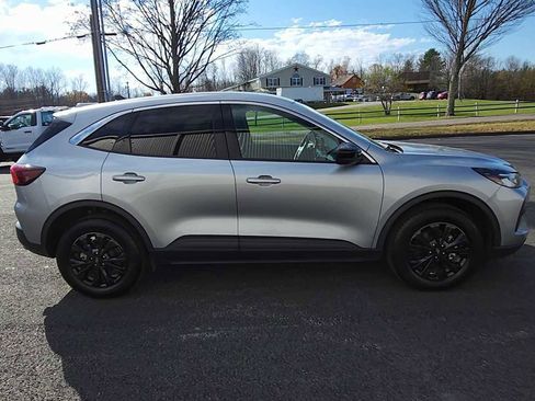 Used 2023 Ford Escape Active image 9