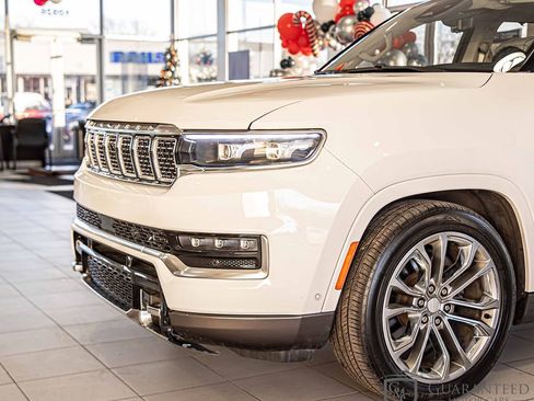 Used 2022 Jeep Grand Wagoneer Series II w/ Premium Group II image 5