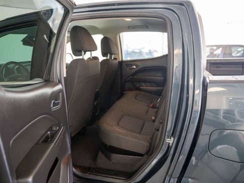 Used 2019 Chevrolet Colorado LT w/ LT Convenience Package AWD/4WD image 11