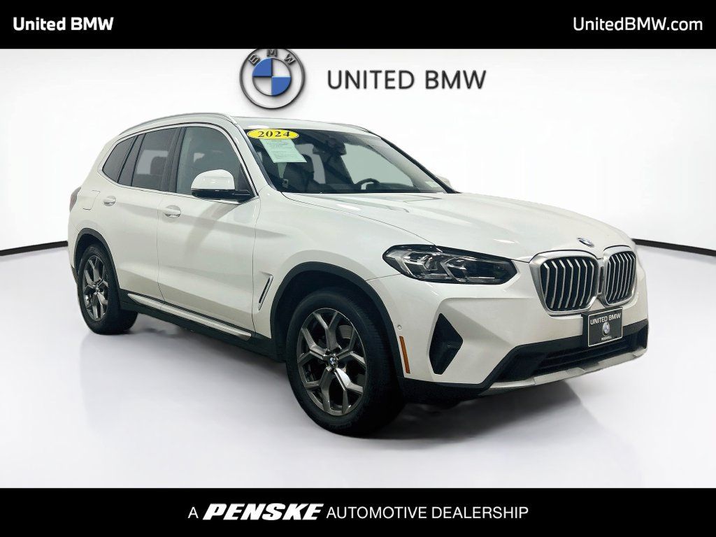 Certified 2024 BMW X3 xDrive30i w/ Premium Package AWD/4WD image 3