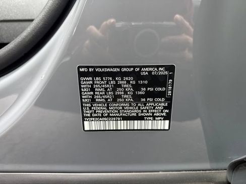 Used 2025 Volkswagen Atlas Cross Sport SEL Premium R-Line AWD/4WD image 17