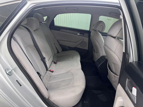 Used 2016 Hyundai Sonata SE FWD image 11