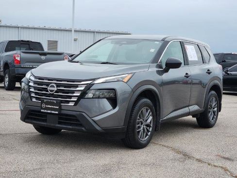 Certified 2025 Nissan Rogue S FWD image 2