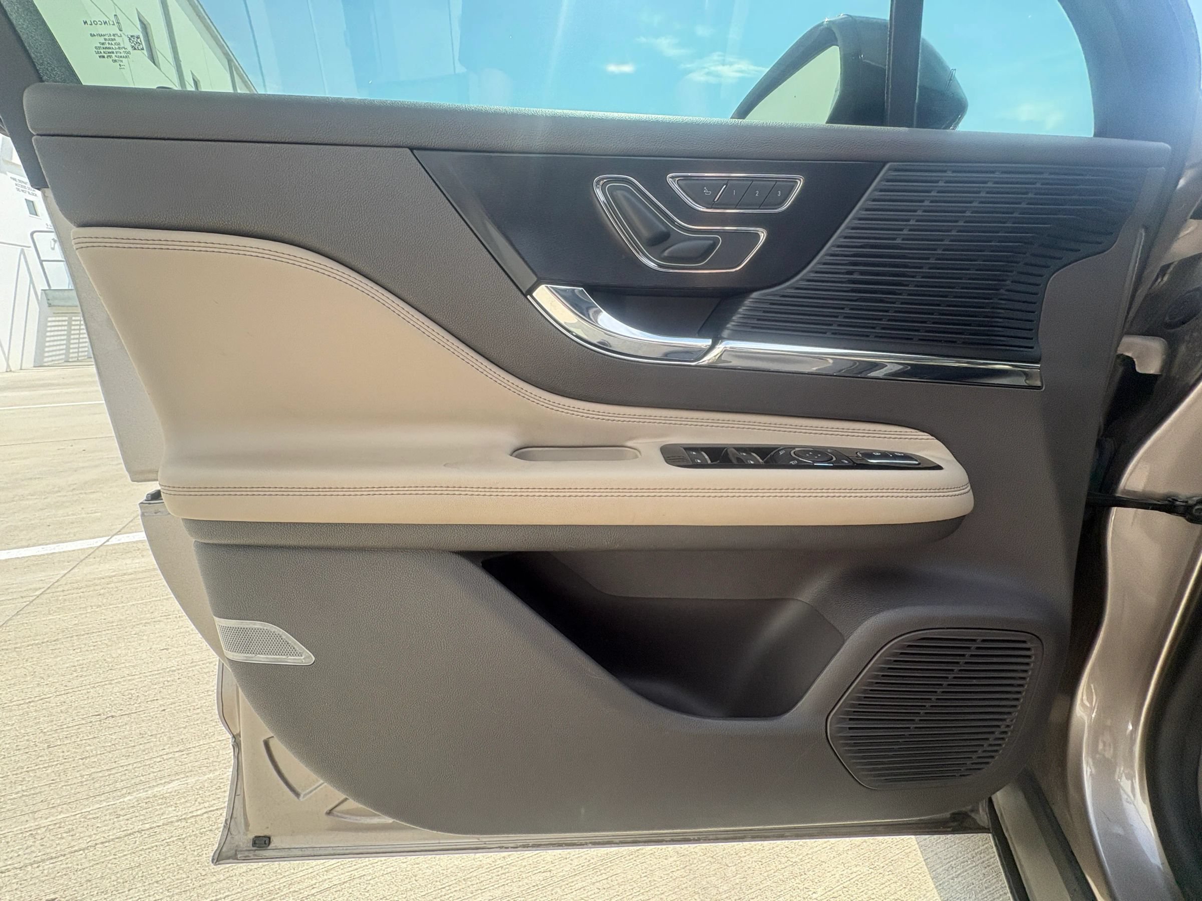 Used 2020 Lincoln Corsair FWD image 24