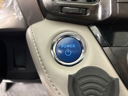 Used 2016 Toyota RAV4 XLE image 23