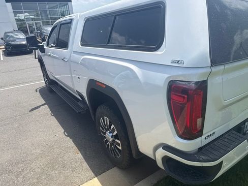 Used 2022 GMC Sierra 2500 Denali w/ Denali Ultimate Package AWD/4WD image 5