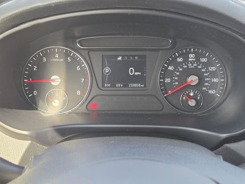 Used 2018 Kia Sorento LX image 26