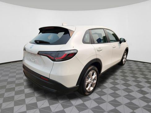 Certified 2023 Honda HR-V LX image 4
