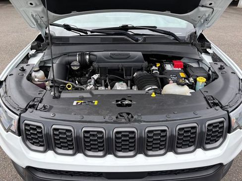 Used 2024 Jeep Compass Trailhawk AWD/4WD image 24