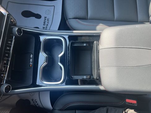 New 2026 Chevrolet Traverse RS FWD image 23