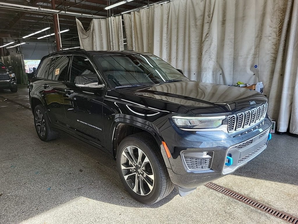 Used 2022 Jeep Grand Cherokee Overland w/ Advanced Protech Group III AWD/4WD image 4