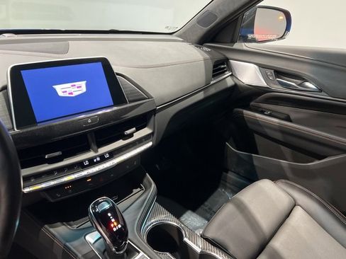 Used 2022 Cadillac CT4 V image 28