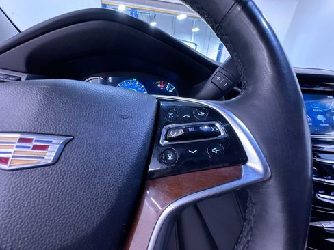 Used 2018 Cadillac Escalade Luxury AWD/4WD image 20