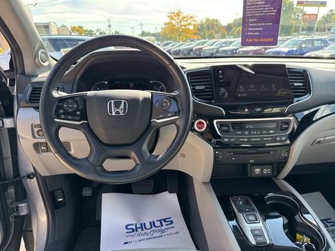 Used 2022 Honda Pilot Touring image 8