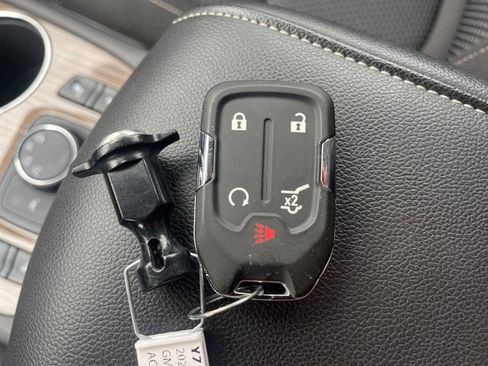 Used 2023 GMC Acadia SLE w/ Driver Convenience Package image 68