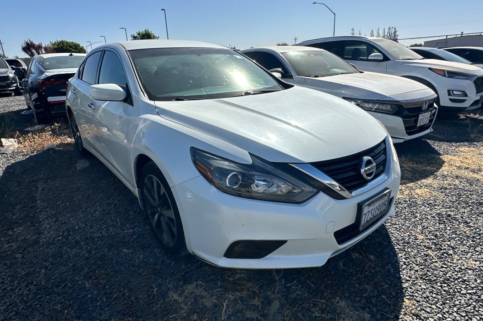 Used 2017 Nissan Altima 2.5 SR FWD image 2