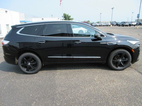 Certified 2024 Buick Enclave Essence w/ Experience Buick Package AWD/4WD image 4