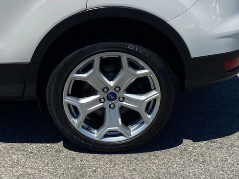 Used 2019 Ford Escape Titanium AWD/4WD image 12