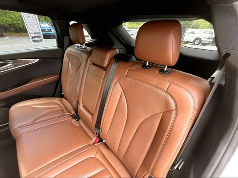Used 2022 Lincoln Nautilus Reserve w/ Equipment Group 201A AWD/4WD image 22