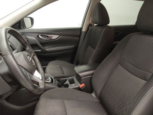 Used 2019 Nissan Rogue SV image 17